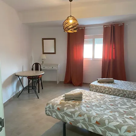 Con Vistas A La Playa Con Ascensor Y Wifi 9 Pax Apartment *